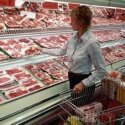 мясо в супермаркете